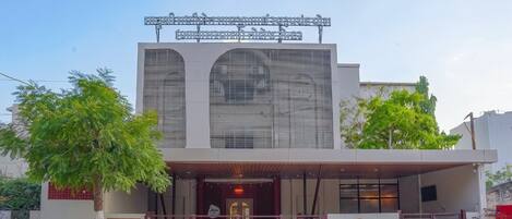 Depan hartanah