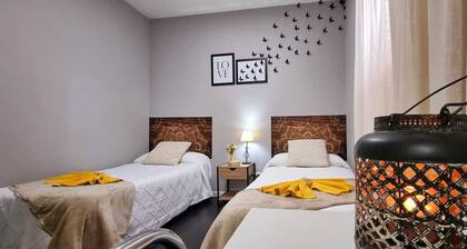 THE DREAM OF QUIXOTE. Hab.Triple