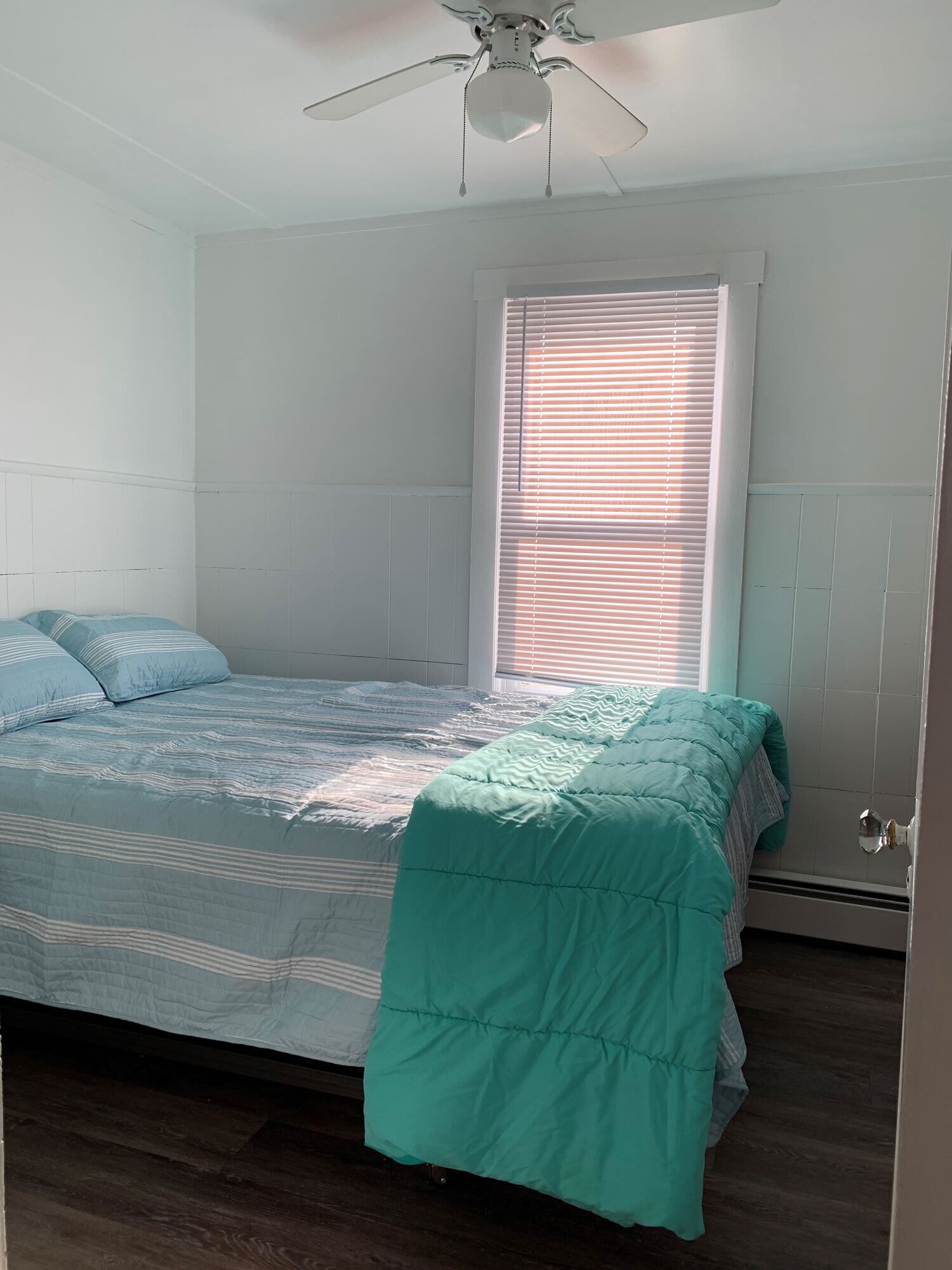 Iron/ironing board, WiFi