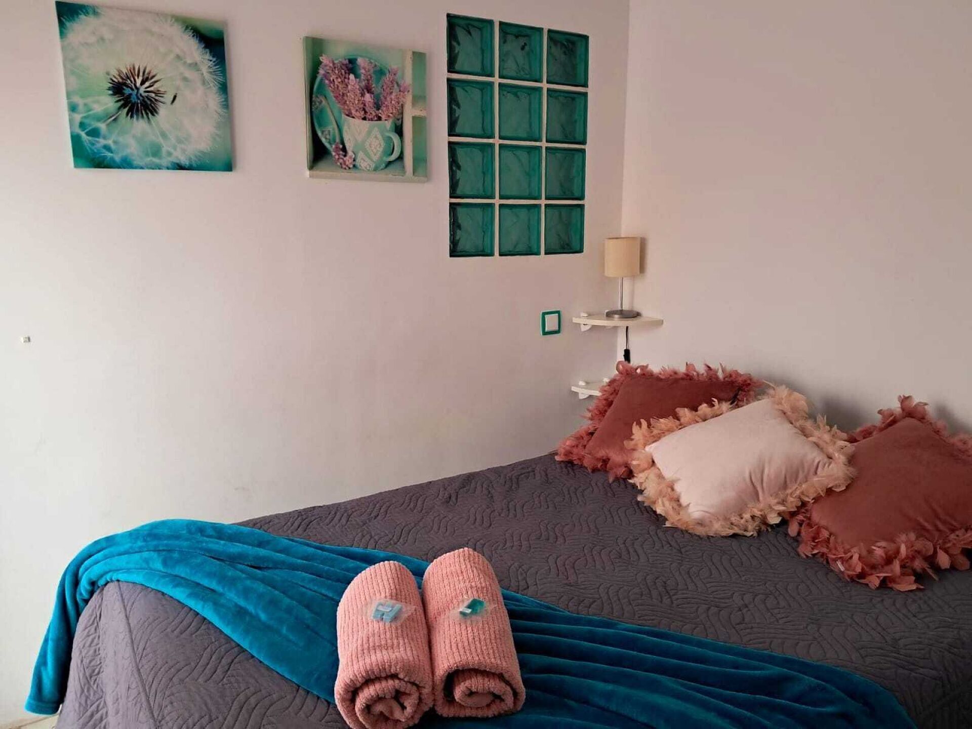 Een strijkplank/strijkijzer