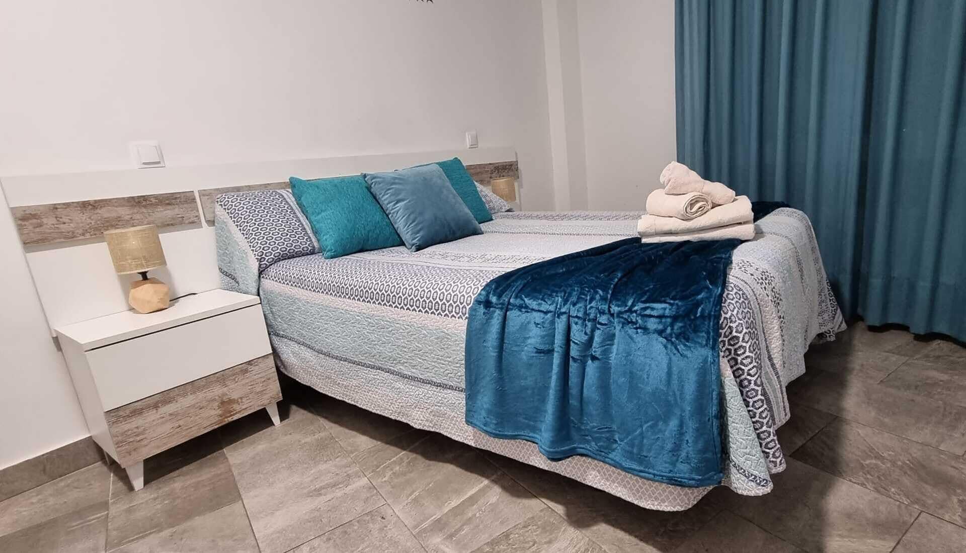 Fer et planche à repasser