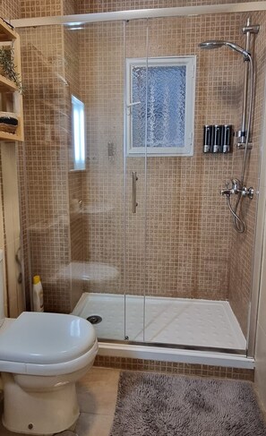 Hair dryer, towels - LA INSULA APARTMENT (Alcalá de Henares)