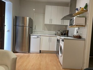 Private kitchen - ESTUDIO HERRERO CENTER (Alcalá de Henares)