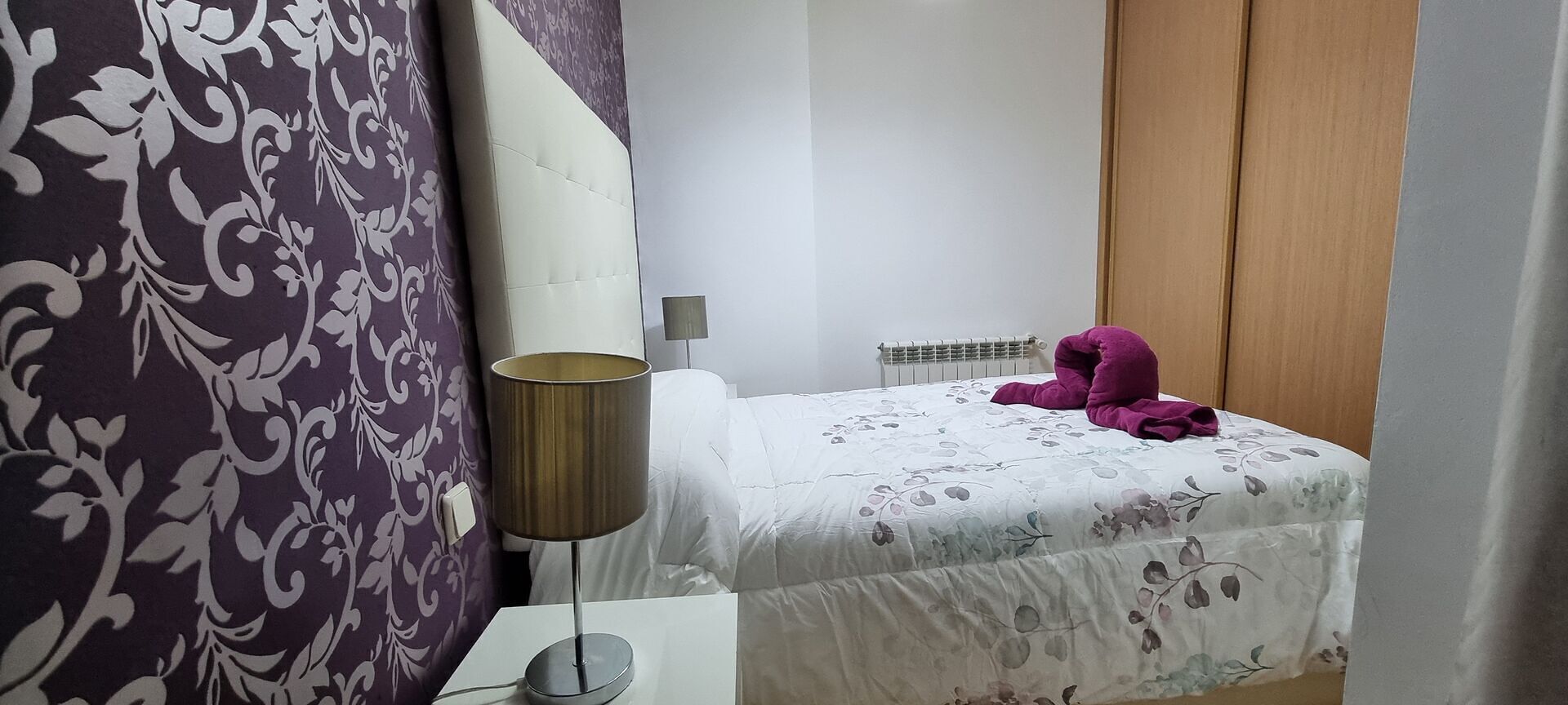 Tabla de planchar con plancha