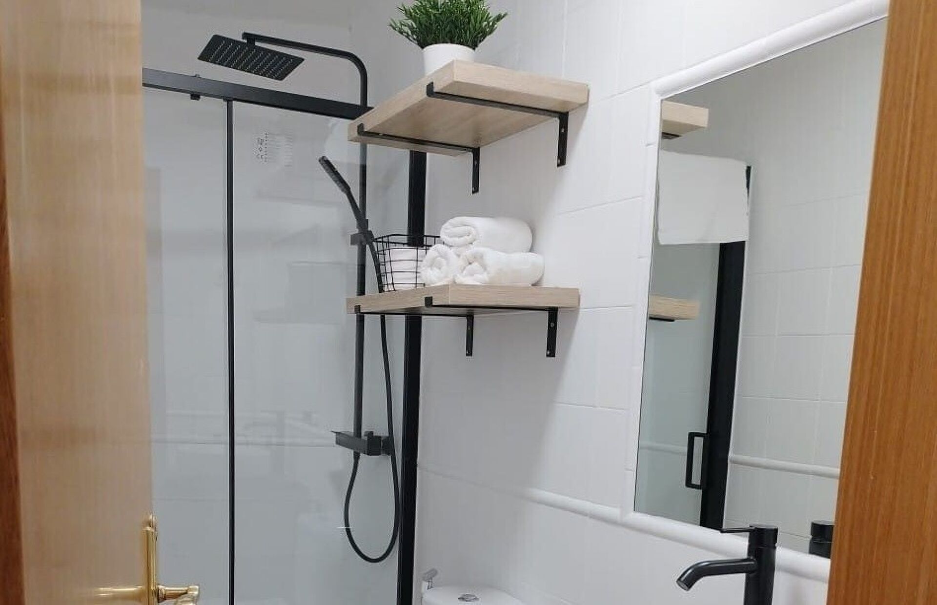 Hårtork och handdukar