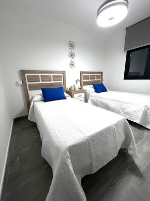 Tabla de planchar con plancha 