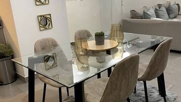 Apartment, 2 Bedrooms, Accessible, Balcony | Dining