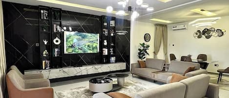 エコノミー アパートメント バルコニー シティビュー | リビング エリア