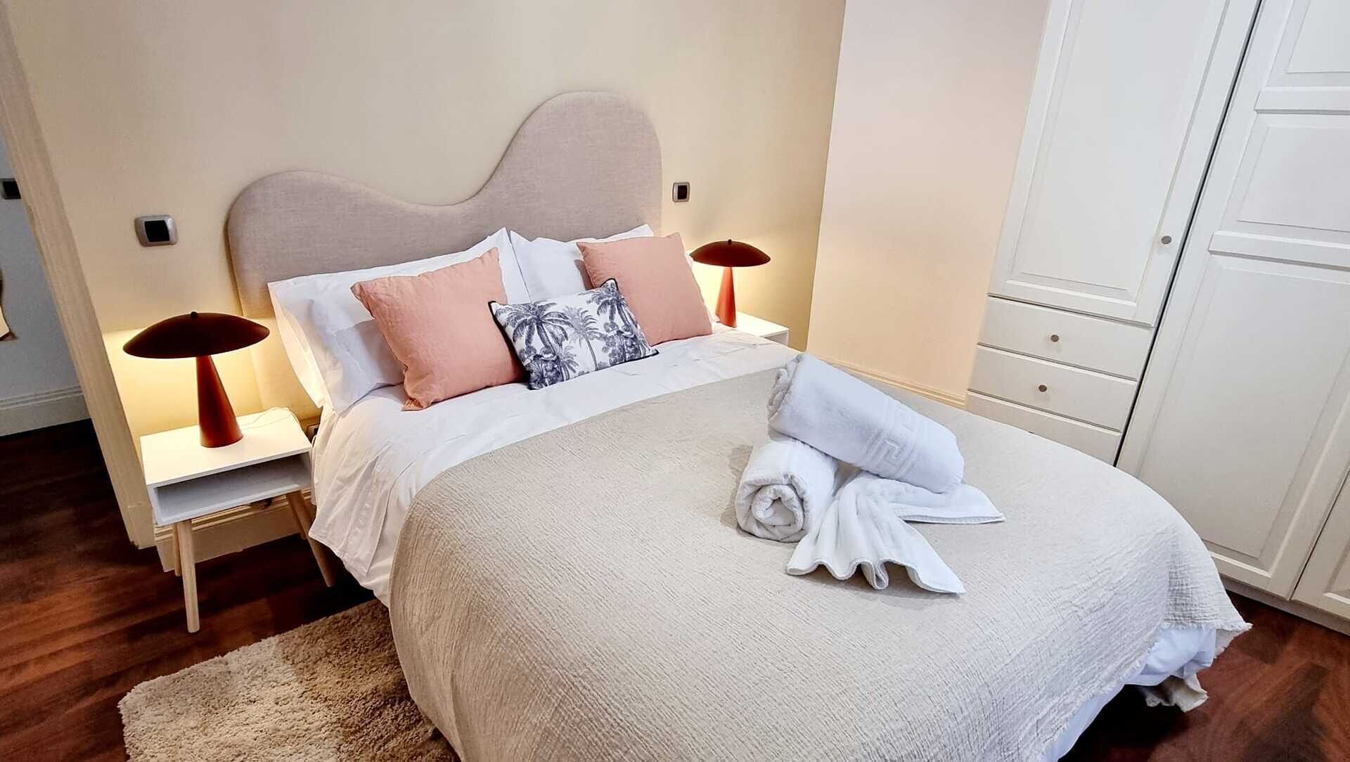 Tabla de planchar con plancha