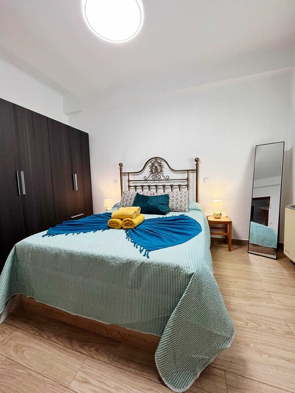 Iron/ironing board - EL ATELIER APARTMENT (Alcalá de Henares)