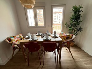 Dining - PUERTA DE MADRID APARTMENT. 2 (Alcalá de Henares)