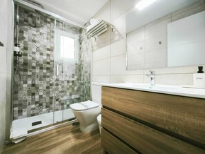 Hair dryer, towels - PUERTA DE MADRID APARTMENT. 2 (Alcalá de Henares)