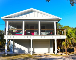 Exterior - Shark Shack Minutes to the Beach (Gulf Shores)