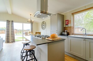 Deluxe Cabin | Private kitchen