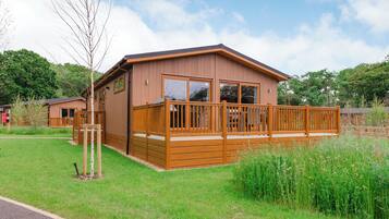 Deluxe Cabin | Exterior