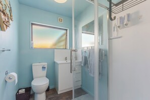 Douche, sèche-cheveux