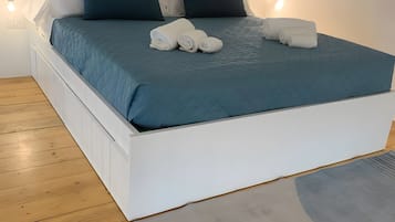 Ferros/tábuas de passar roupa, Wi-Fi, roupa de cama