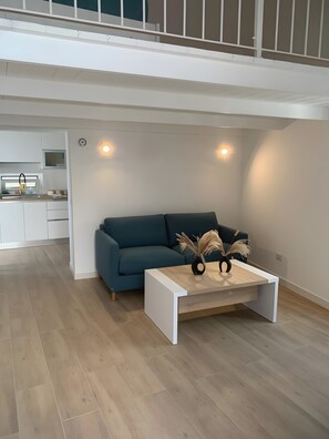 Interior - La Casa Quattrocchi – Tradition and Modern Comfort in Testaccio (Barano D'ischia)