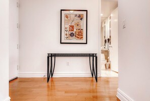 클래식 아파트, 침실 1개, 주방 | 거실 공간