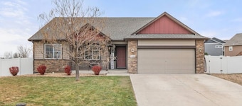 Spacious 6-bedroom house in the heart of Greeley