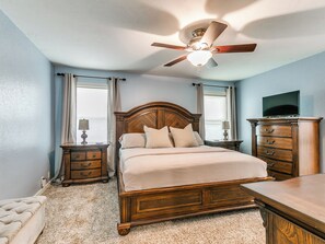 3 bedrooms, iron/ironing board, WiFi, bed sheets