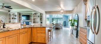 Charming Countryside Home / Near Edmond & OKC