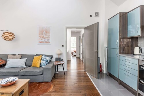 Two bedroom loft in central Bristol