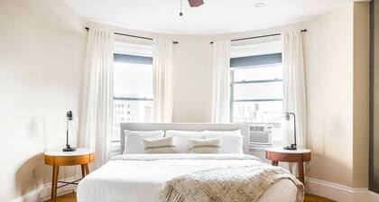 The only 4 Bedroom Apartment w/ Roofdeck in Boston! 8min from Fenway Park, close to universities!