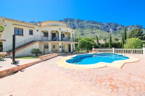 Pool - Large studio in Denia with private pool and garden (Denia)