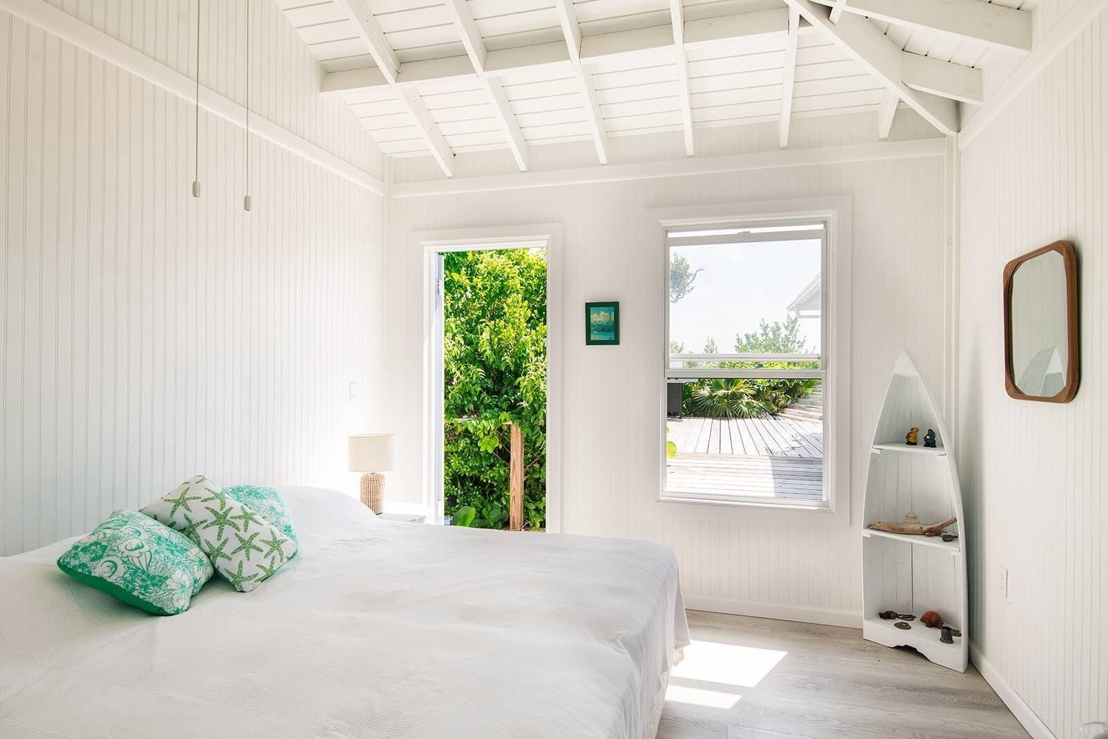 4 bedrooms, internet, bed sheets