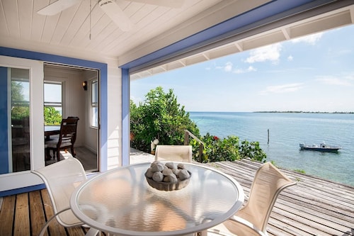 PRIVATE ISLAND:4-bedroom house outside of Hope Town with endless views