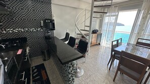 Dining - Duplex penthouse in the Porto Real condominium. (Mangaratiba)