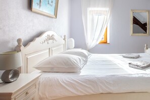 4 bedrooms, iron/ironing board, WiFi, bed sheets - 177m2 family home in the heart of the vineyards! (Kaysersberg Vignoble)