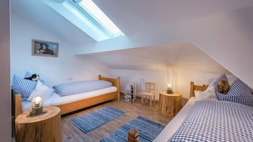 Caja de seguridad en la habitación y cortinas blackout