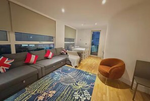 Living area - The Grange Serviced Apartment-2 (London)