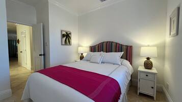 2 bedrooms, iron/ironing board, internet, bed sheets