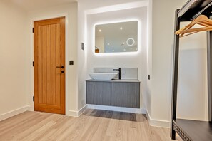 Bathroom - Landal Whalesborough (Bude)