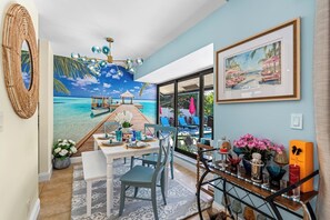 Dining - Tiki Hut, Htd Pool, Billiards, Putt-Putt, Canal (Delray Beach)