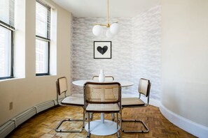 Dining - Walking distance to Beacon Hill, Back Bay + all tourist spots.  Great for work trip too, MBTA nearby (Boston)