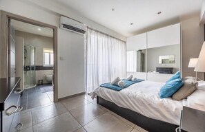 Iron/ironing board, free WiFi, bed sheets - Comfy Apartment Central Area (Gzira)