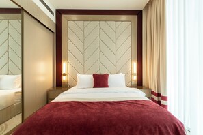 Room - Luxury 1BR w/ Private Pool & Skyline View (Dubai)