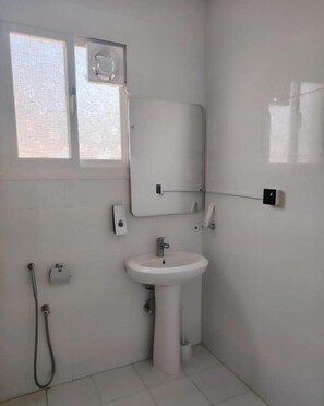 Classic Studio Suite | Bathroom | Shower - Alwaha towers hotels apartments  (Nejran)