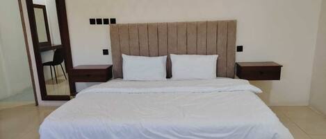 Caja de seguridad en la habitación, cortinas blackout y wifi gratis