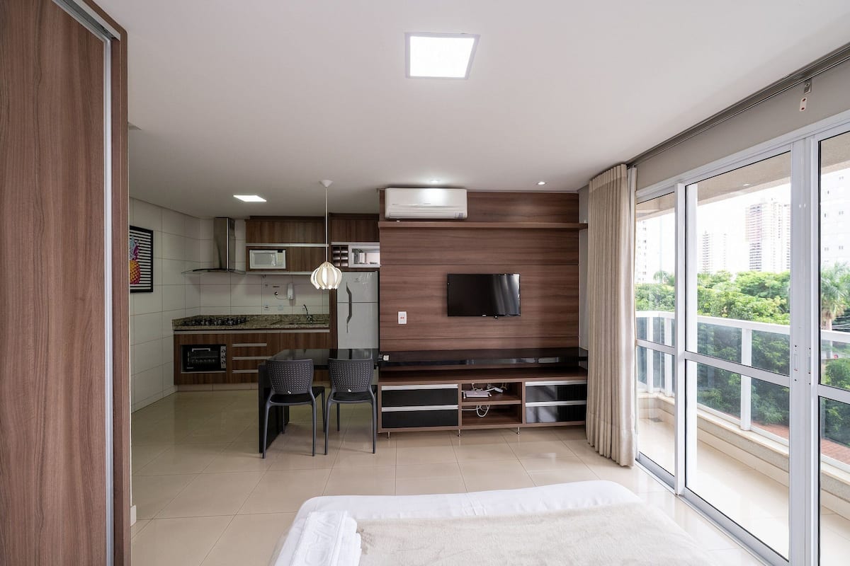 傳統公寓 | 私人廚房 | 電冰箱、微波爐、鍋具/餐盤/廚房用品、清潔用品