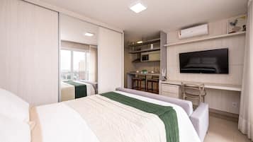 Exclusive Apartment | Individually furnished, desk, laptop workspace, blackout curtains