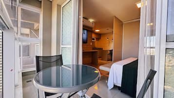 Standard Studio | Dining