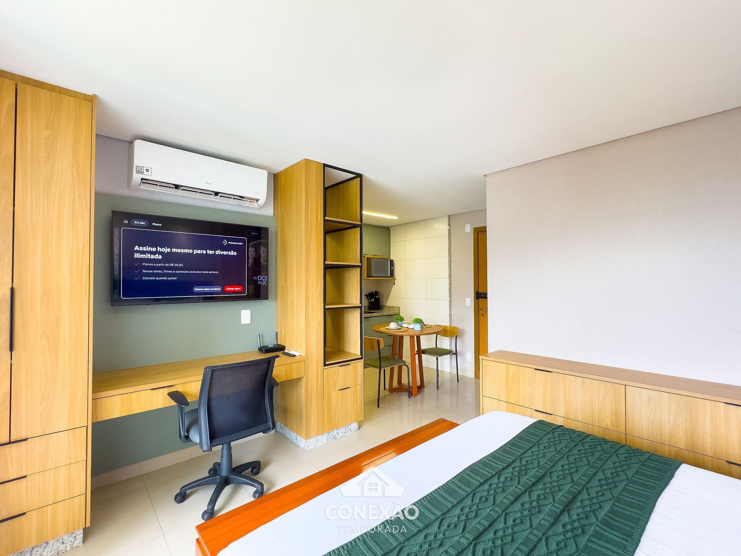 Comfort Studio | Individually furnished, desk, laptop workspace, blackout drapes