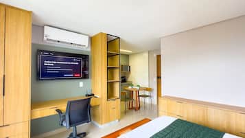 Comfort Studio | Individually furnished, desk, laptop workspace, blackout drapes
