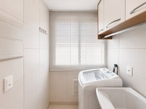 Bathroom - The Expression (Goiânia)