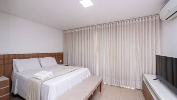 Economy Apartment | Individually furnished, desk, laptop workspace, blackout drapes